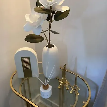 Cocon Chic Parisien Niche Au Coeur De Montmartre *