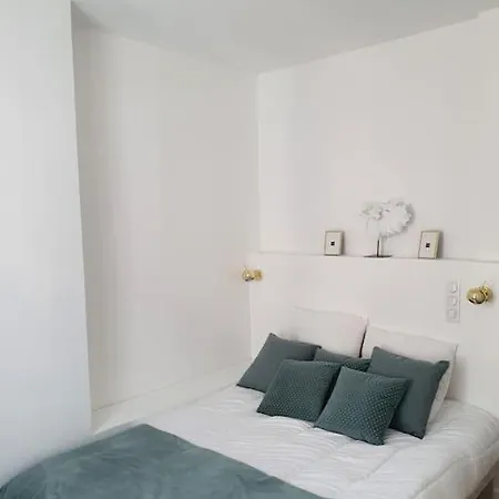 Cocon Chic Parisien Niche Au Coeur De Montmartre Paris